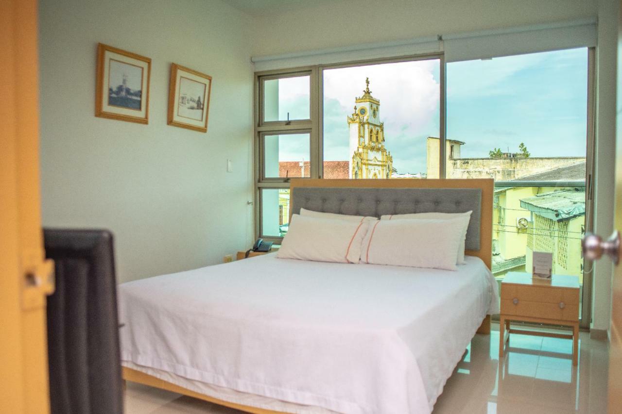 Onoma Hotel Lorica Exterior photo